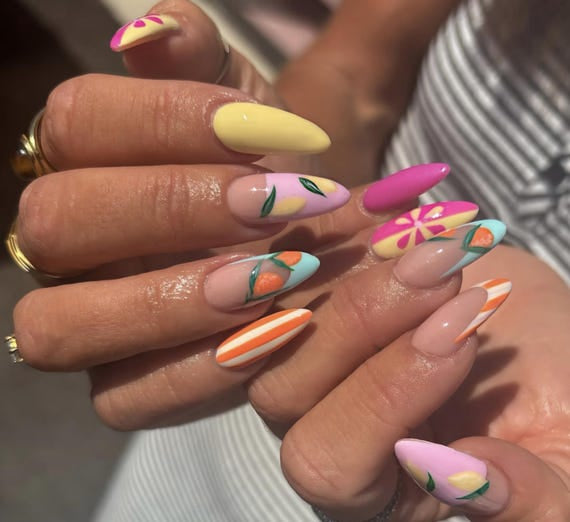Custom 2D Detailed Design Press-On Nail Set